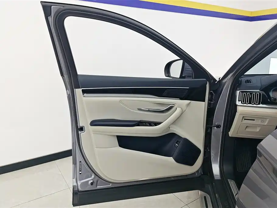 Song PLUS NEV DM-i 110 KM Flagship PLUS