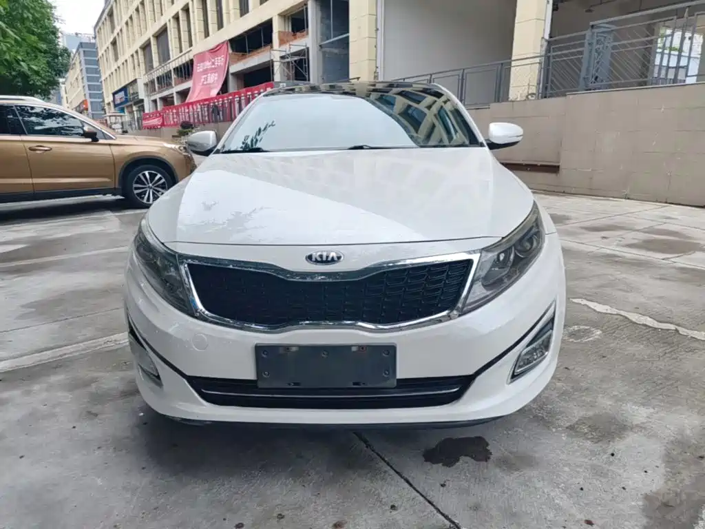 Kia K5 2.0 L Auto Luxury