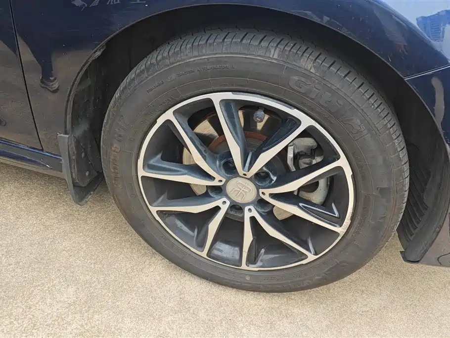 Song MAX 1.5 T Auto Connected Luxury 7-seat