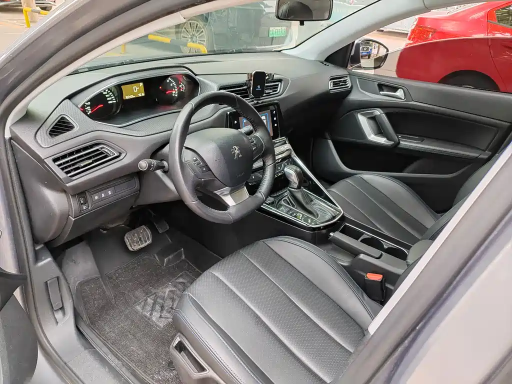 Peugeot 308 1.6 L Auto Luxury