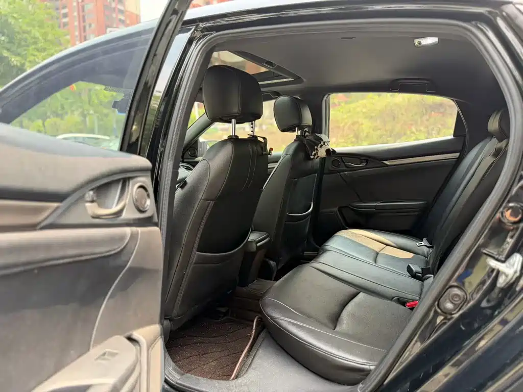 Civic HATCHBACK 220 TURBO CVT Trend Cool Control