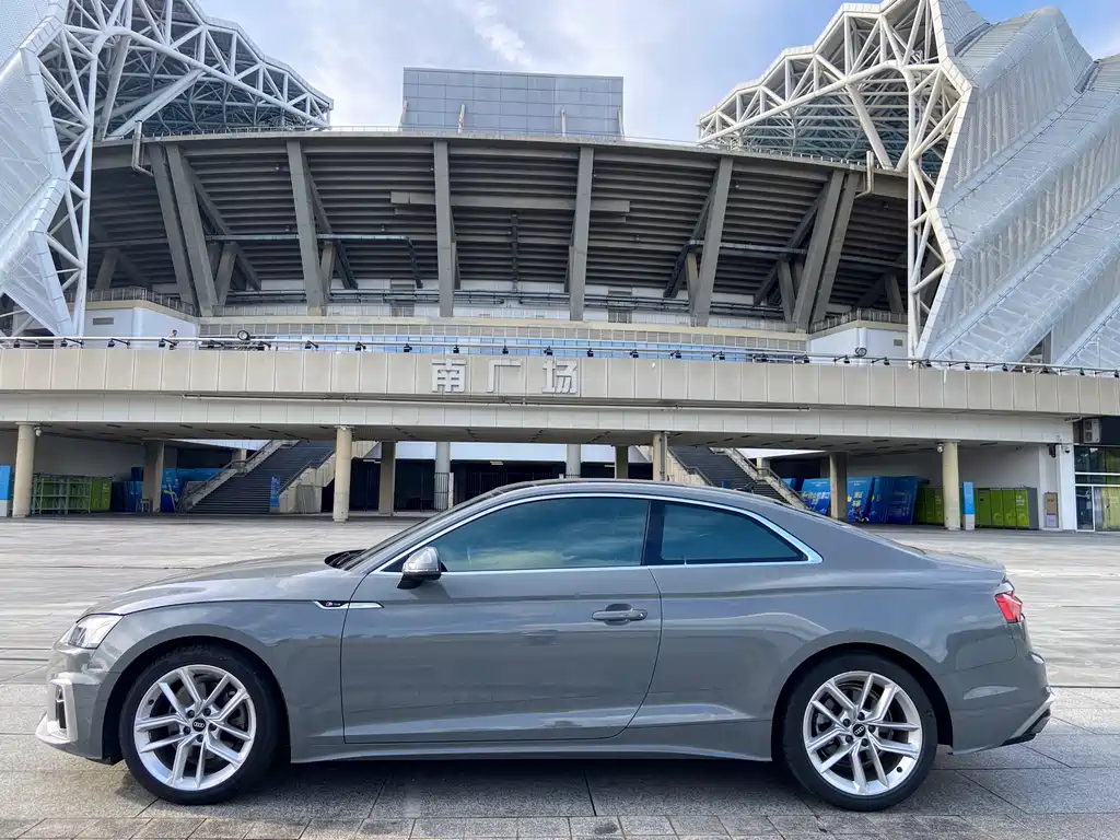 Audi A5 (Import) Coupe 40 TFSI Fashion Dynamic