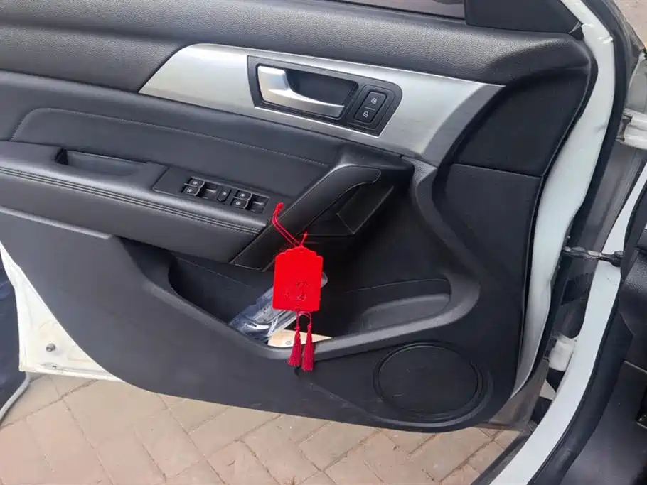 Haval H2 哈弗H2 2018款 创享版 红标 1.5 T 双离合两驱风尚型