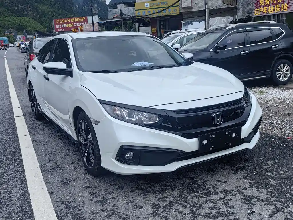 Civic 220 TURBO CVT Ignite Motion CN-V