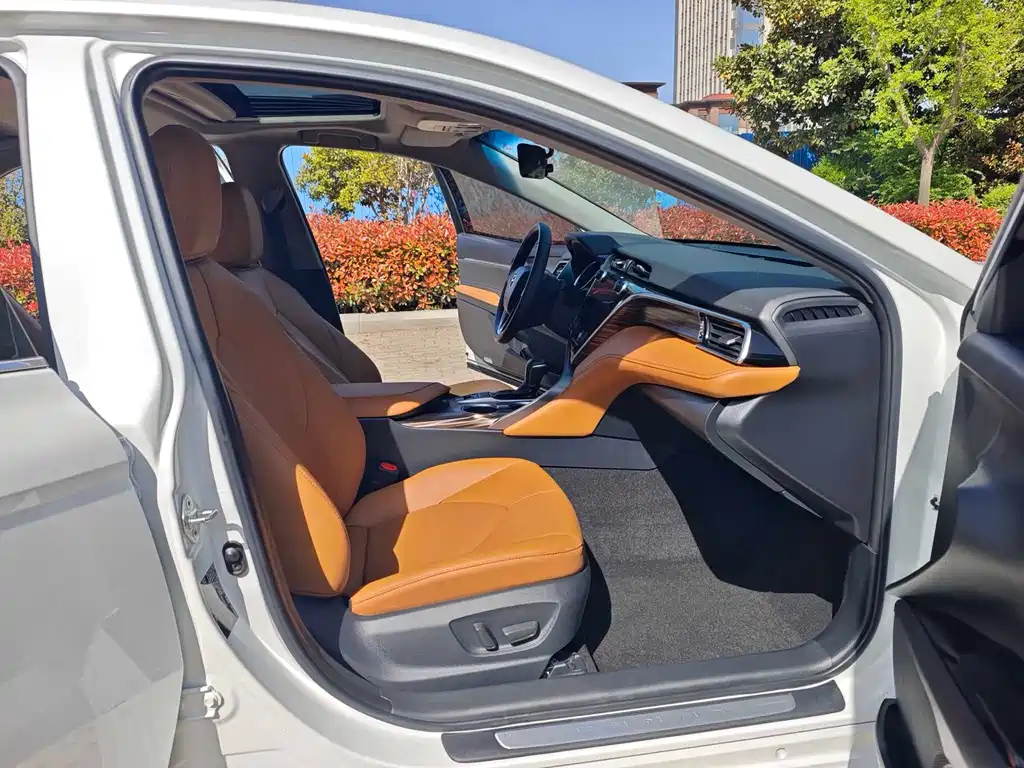 Camry 2.0 G Luxury CN-VI
