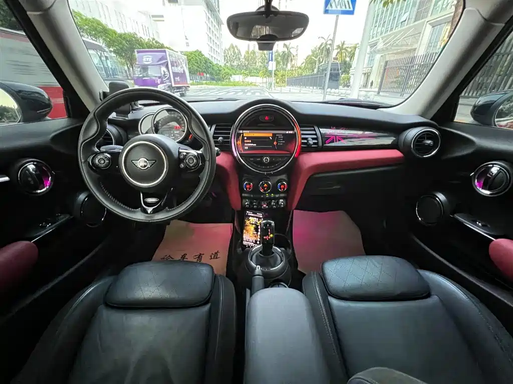 MINI 1.5 T COOPER Artist