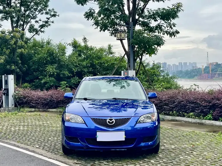 Mazda 3 1.6 L Manual Classic Fashion