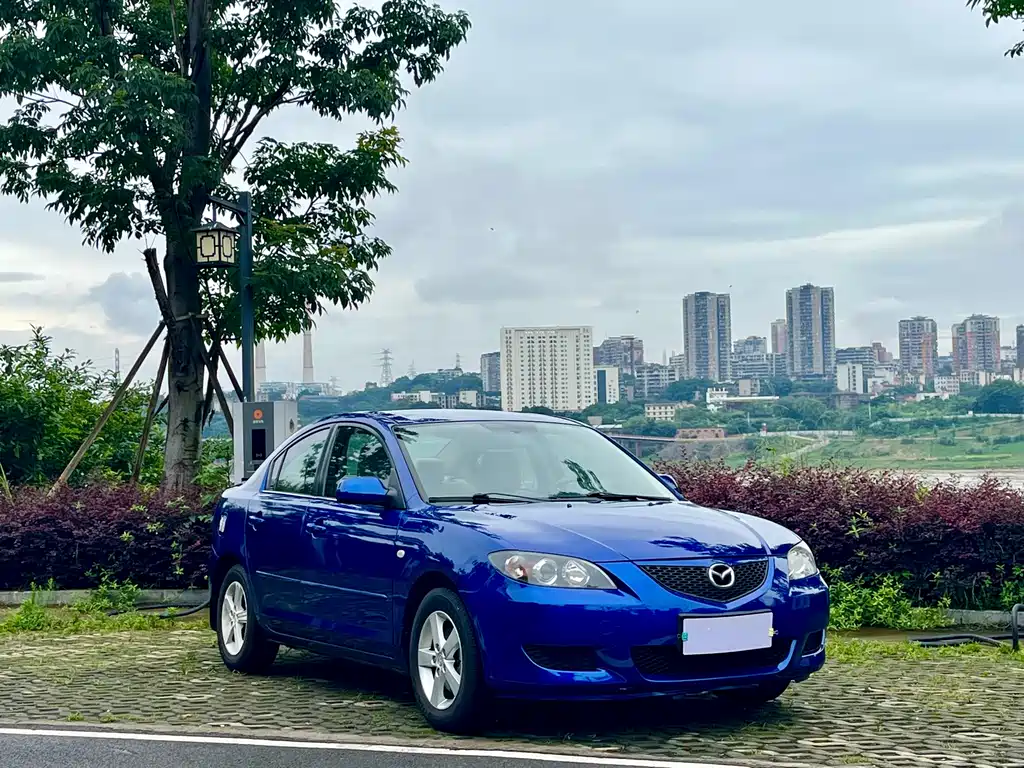Mazda 3 1.6 L Manual Classic Fashion
