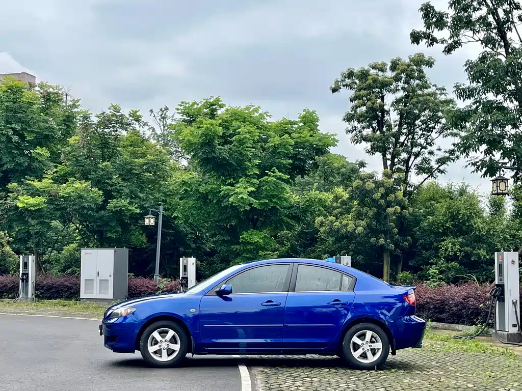 Mazda 3 1.6 L Manual Classic Fashion