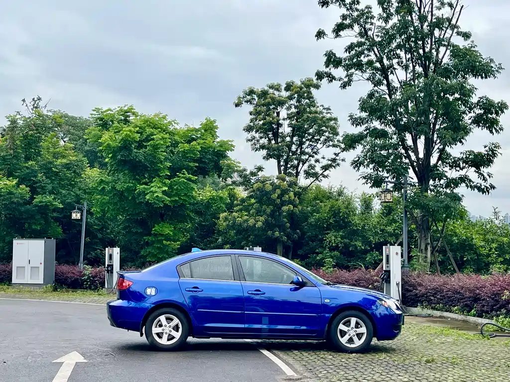 Mazda 3 1.6 L Manual Classic Fashion