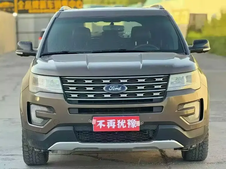Ford Explorer (Import) 2.3 T Style