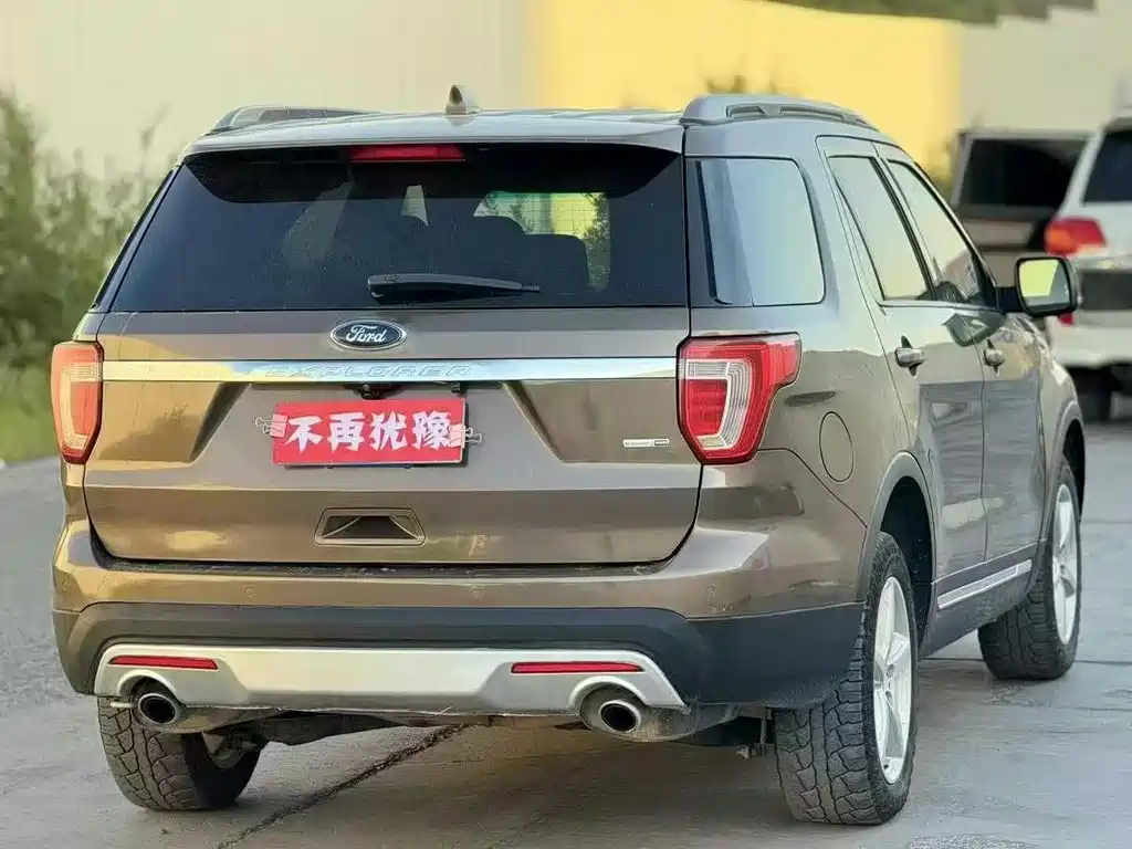 Explorer (Import) 2.3 T Style