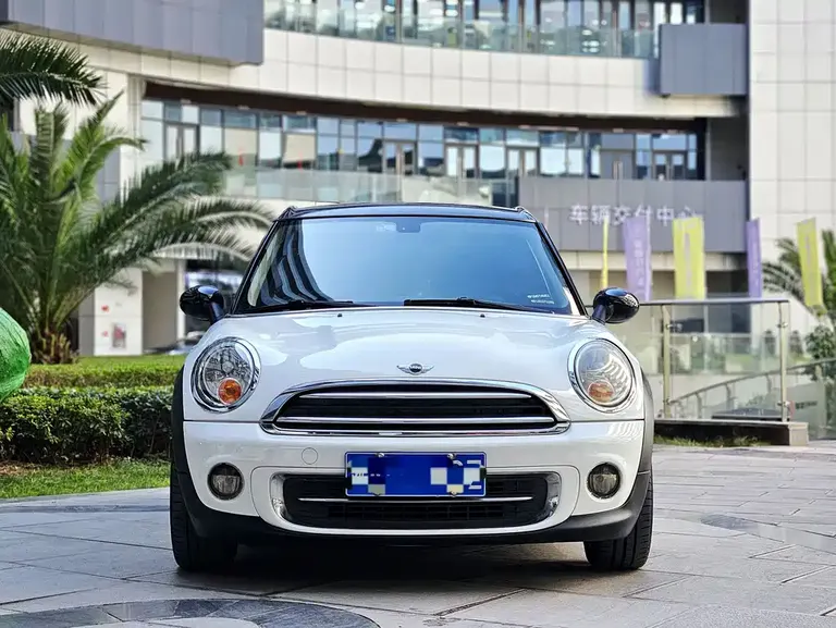 MINI CLUBMAN 1.6 L COOPER Fun