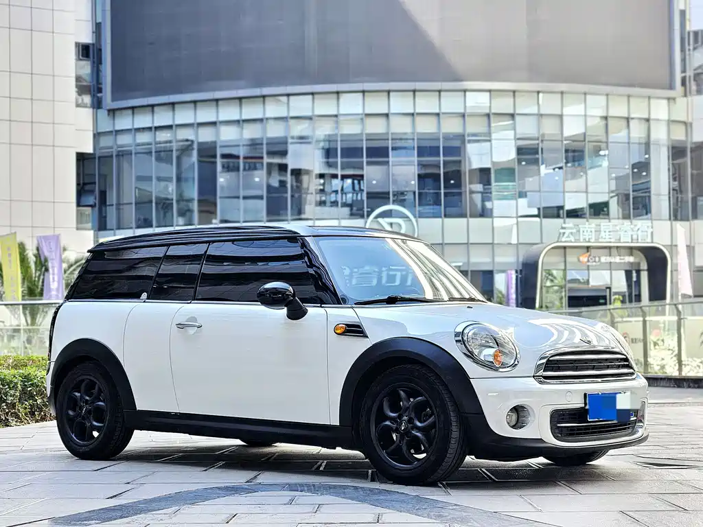 MINI CLUBMAN 1.6 L COOPER Fun