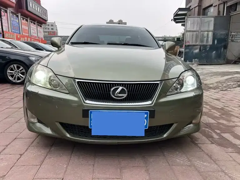 Lexus IS 300 Dynamic Shine Special Edition