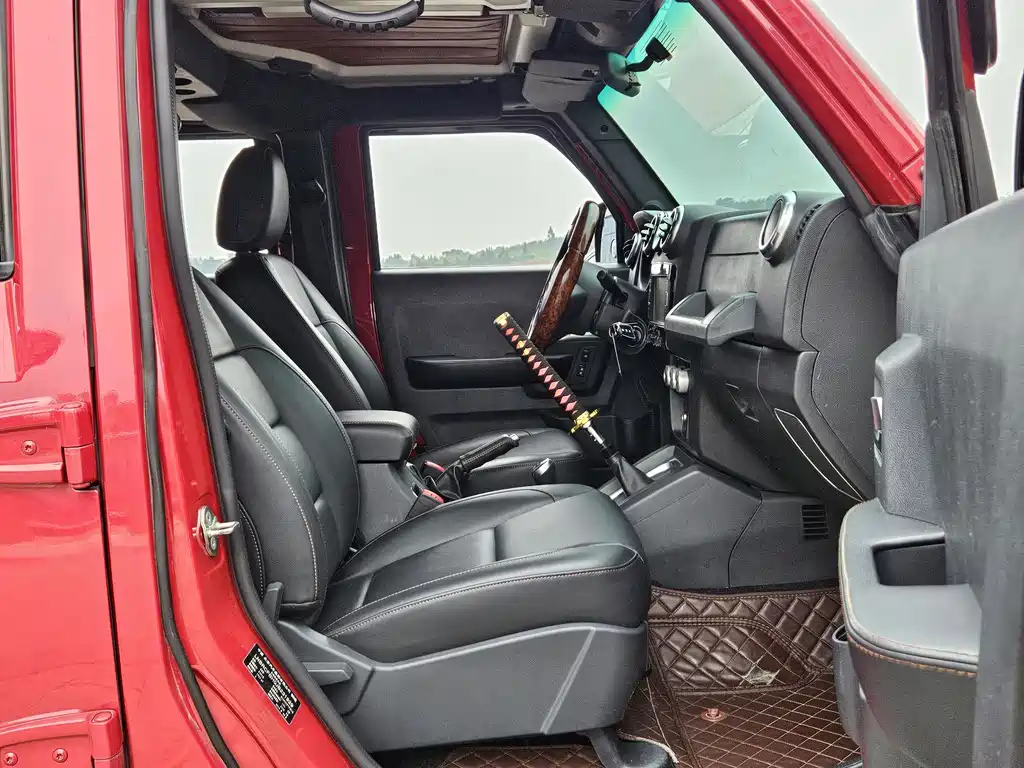 BAIC BJ40 40 L 2.0 T Manual 4 WD Distinguished