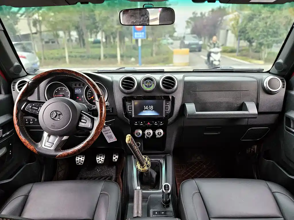 BAIC BJ40 40 L 2.0 T Manual 4 WD Distinguished