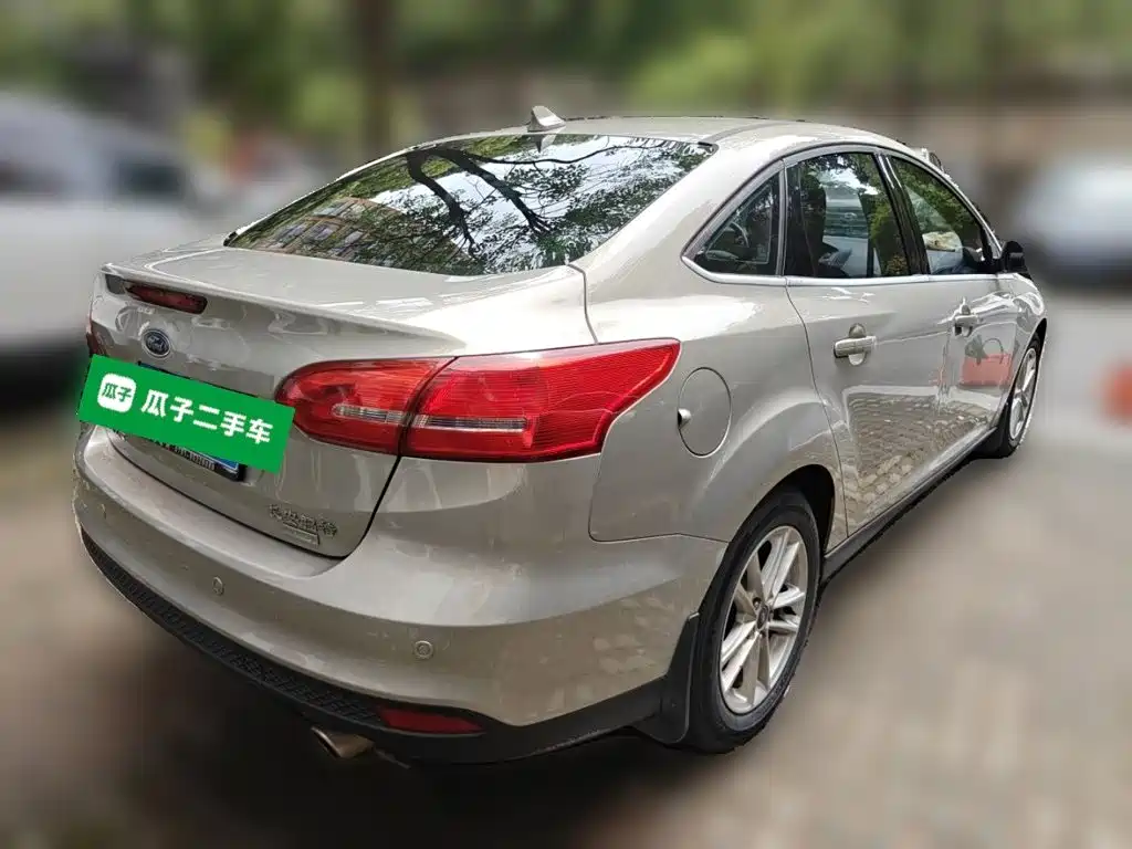 Focus Sedan EcoBoost 180 Auto Elite