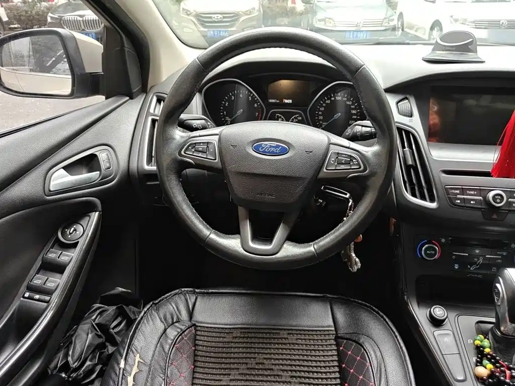 Focus Sedan EcoBoost 180 Auto Elite