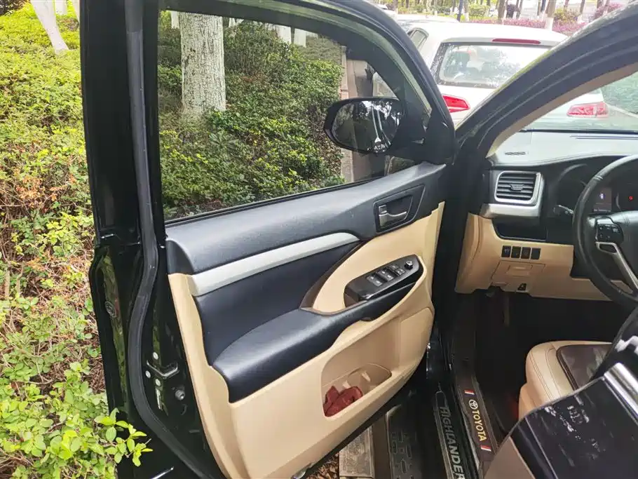 Highlander 2.0 T 4 WD Elite 7-seat CN-VI