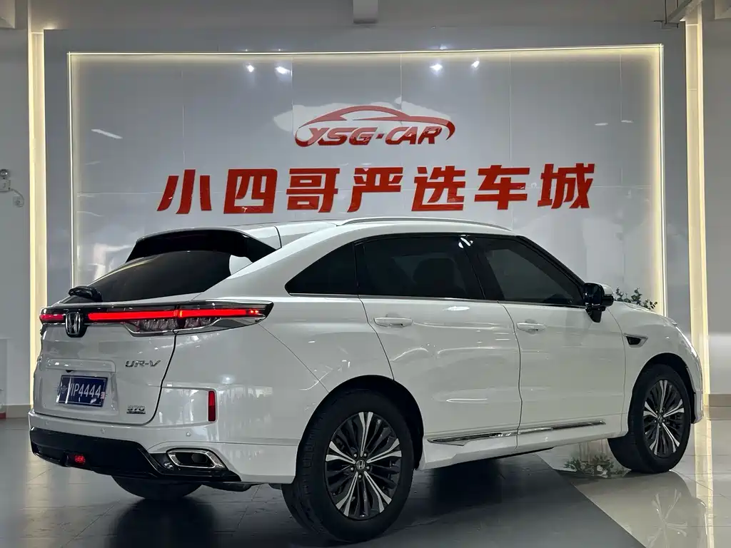 Honda UR-V 370 TURBO 2 WD Graceful