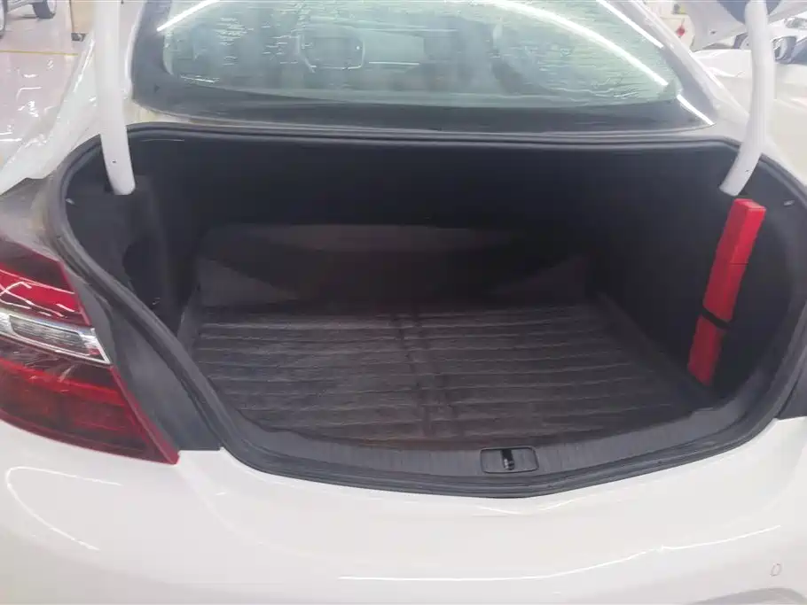 Regal 1.6 T Elite Tech