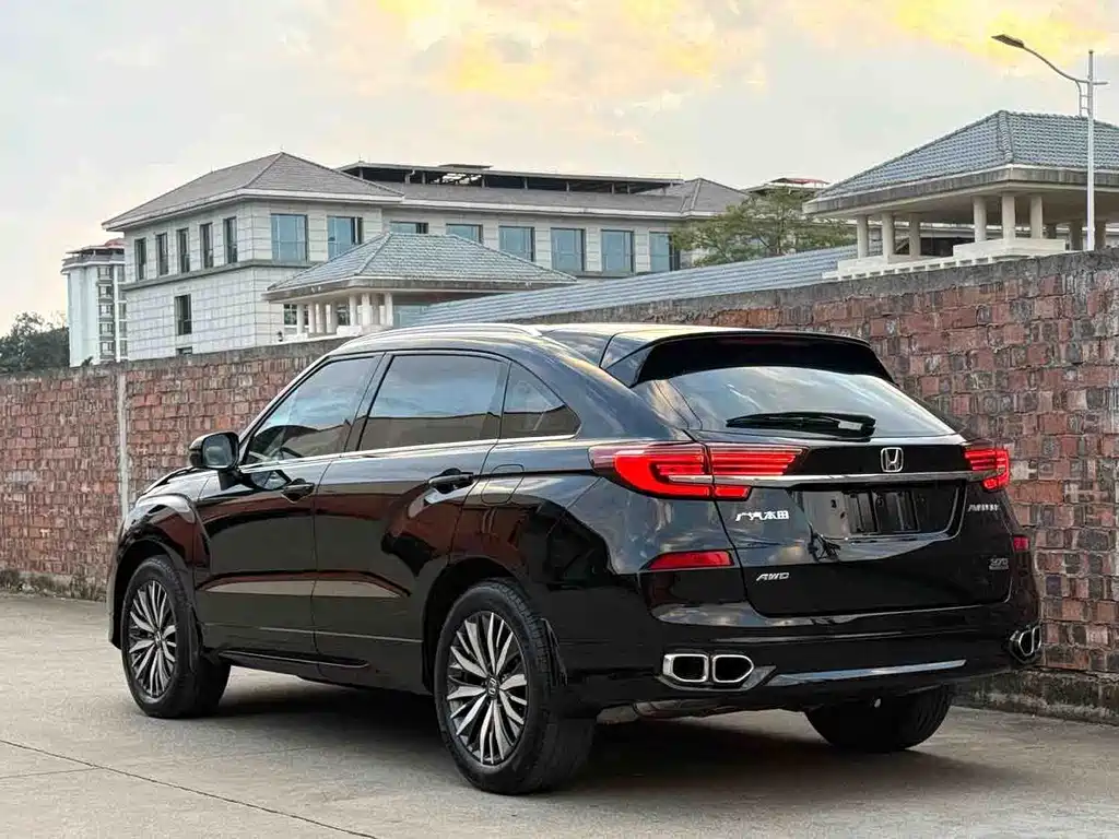 Avancier 370 TURBO 4 WD Premium