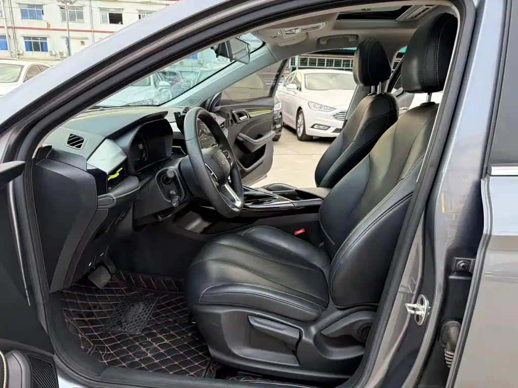 Roewe i5 1.5 L CVT Diamond