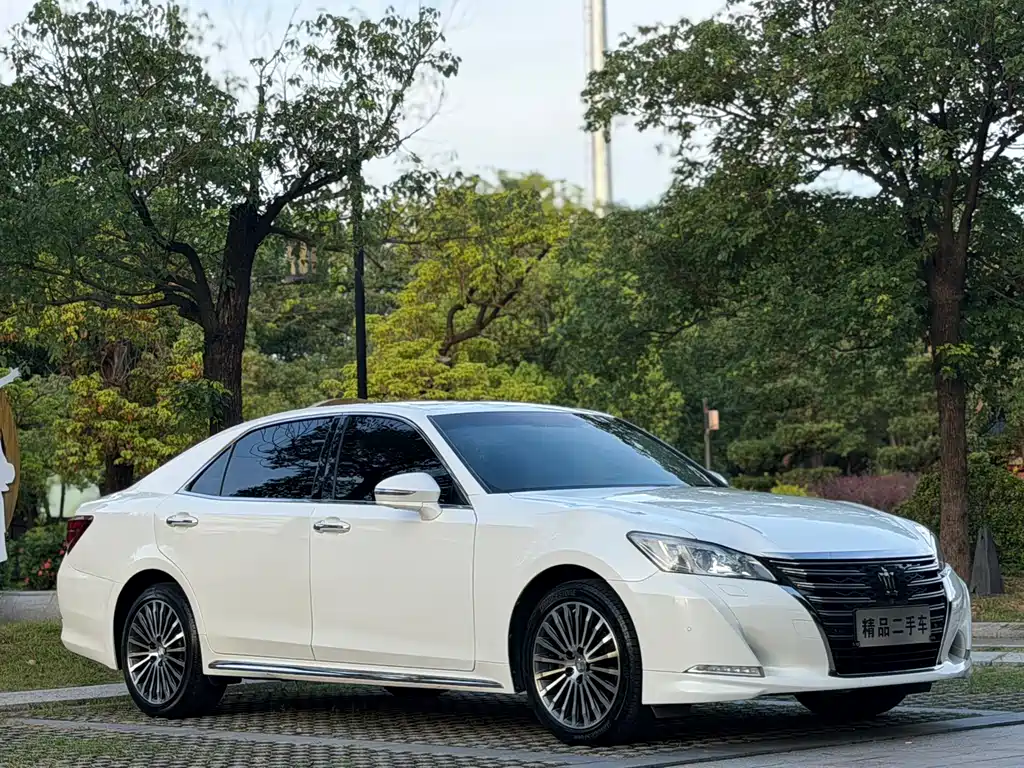 Crown 2.0 T Sport