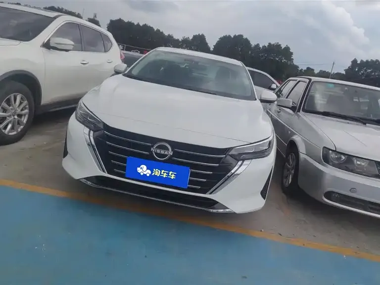 Nissan Sylphy 1.6 L CVT Smart Drive
