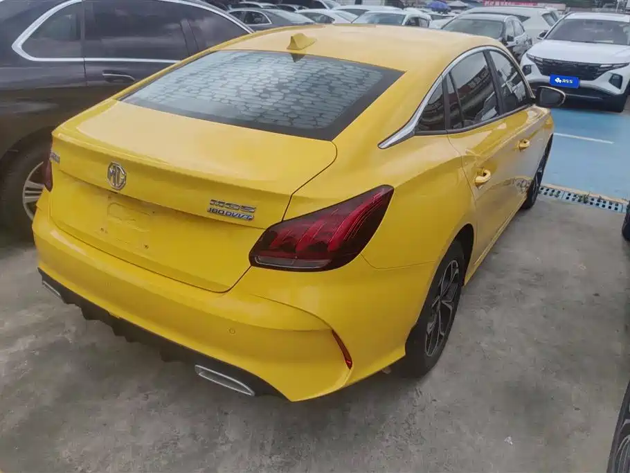 MG5 180 DVVT CVT Youth Luxury