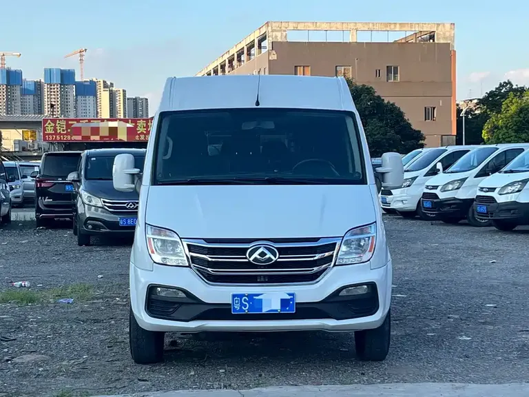 Maxus Xintu V80 2.0 T PLUS Manual Business Travel LWB Mid Roof 9-seat