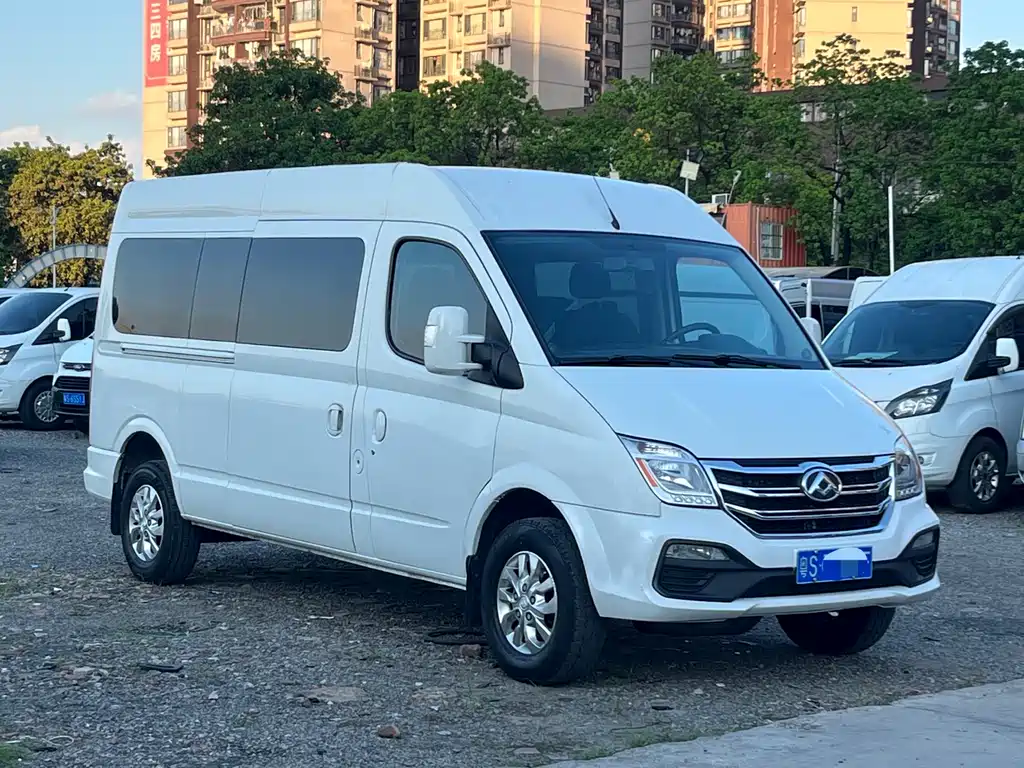 Xintu V80 2.0 T PLUS Manual Business Travel LWB Mid Roof 9-seat