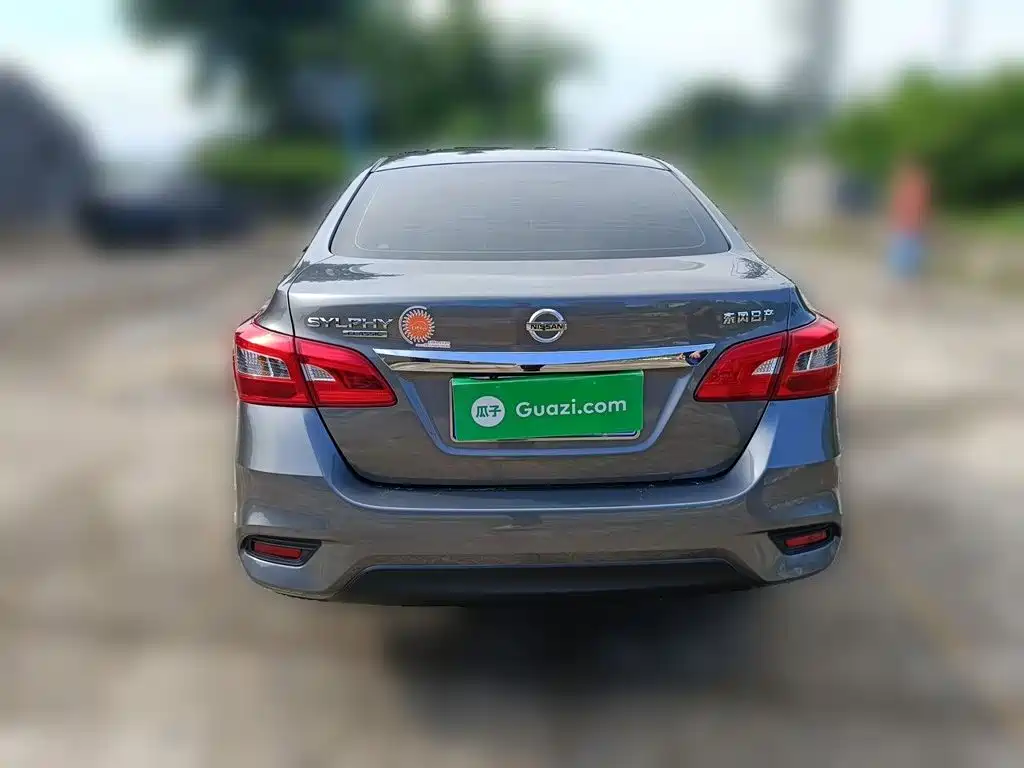Sylphy Facelift III Classic 1.6 XE CVT Comfort