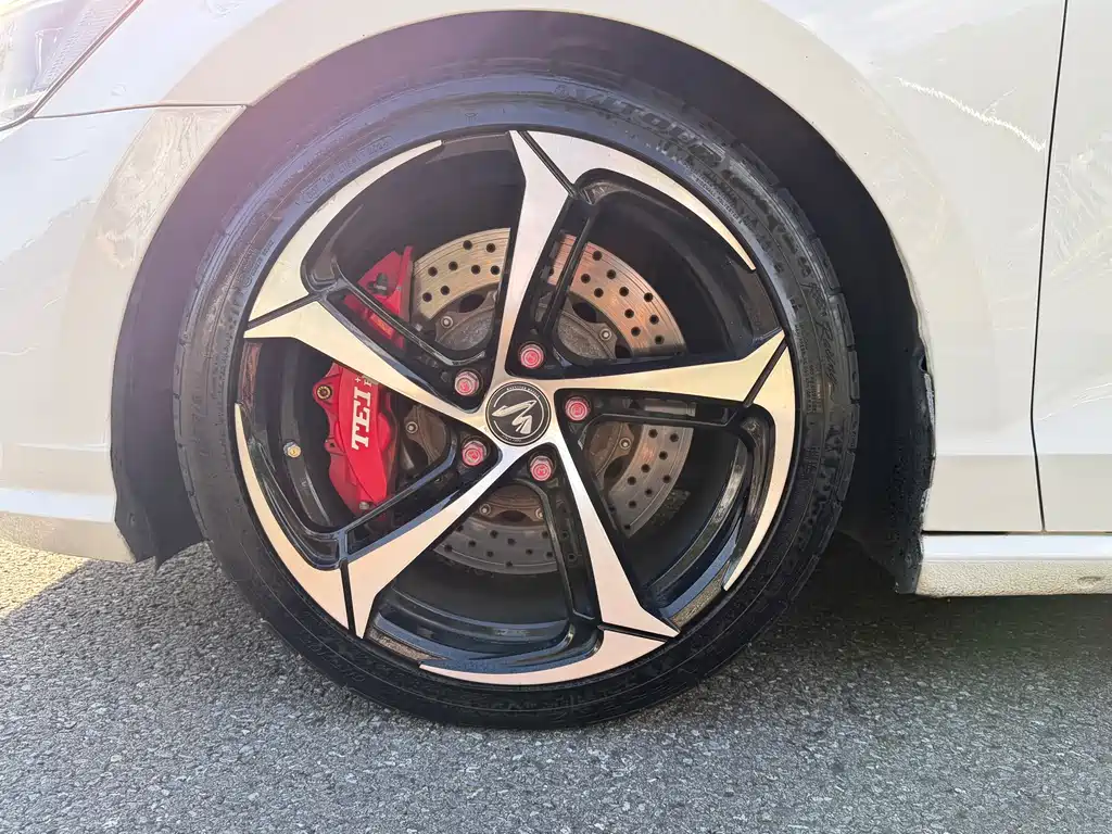 Lamando 280 TSI DSG Comfort CN-VI