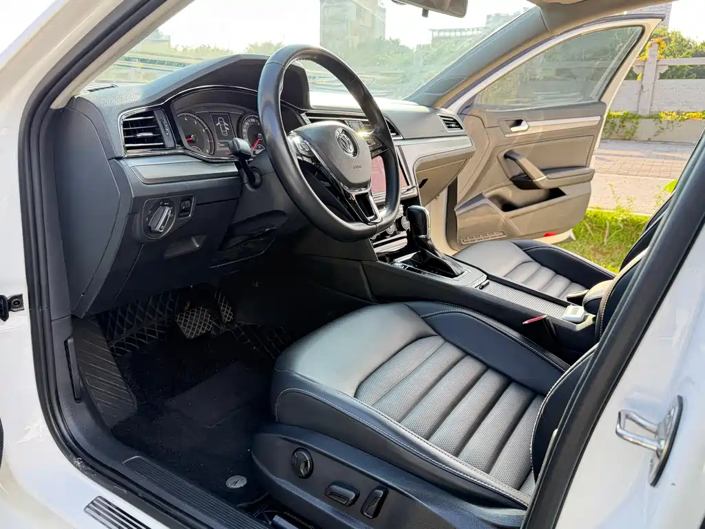 Lamando 280 TSI DSG Comfort CN-VI