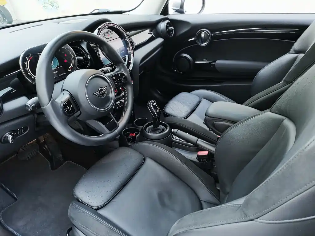 MINI 1.5 T COOPER Artist