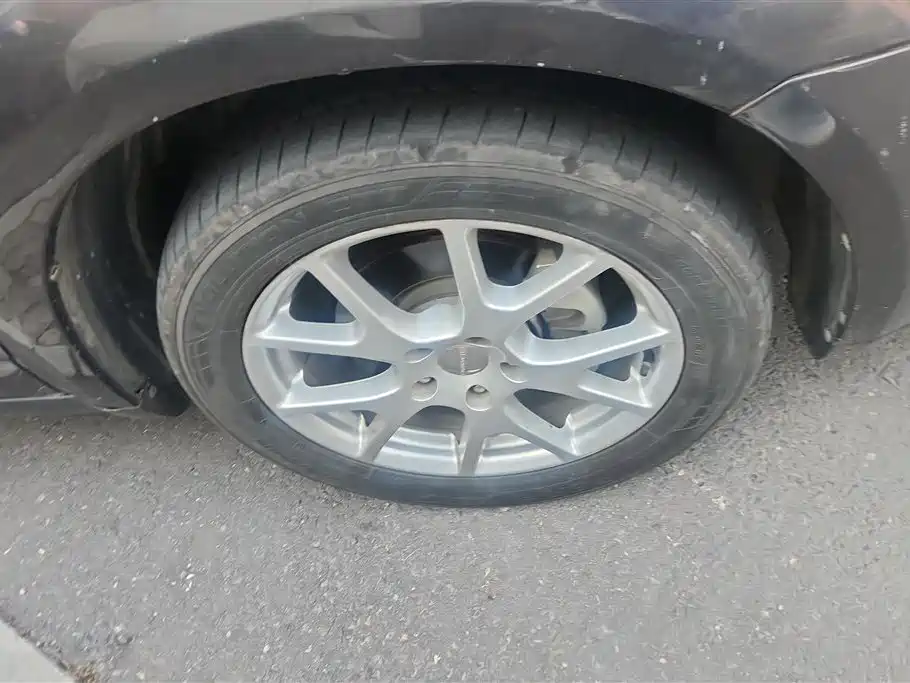 Journey 2.4 L 2 WD Wagon