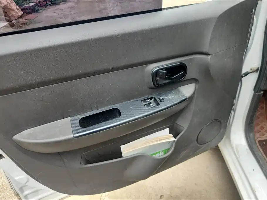 Wuling Hongguang 1.2 L S Basic CN-VI LSI