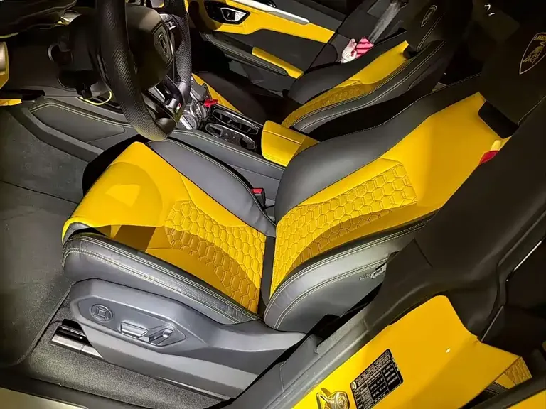 Lamborghini Urus 4.0 T V8