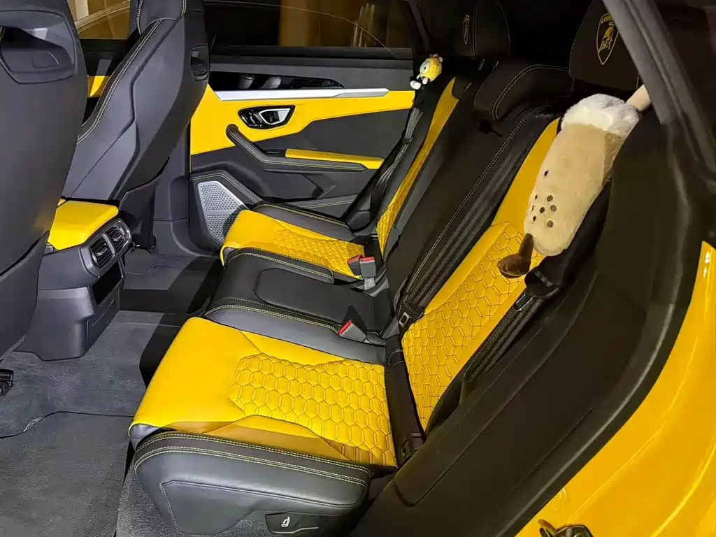 Urus 4.0 T V8