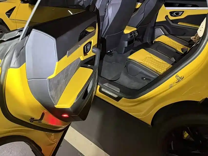 Urus 4.0 T V8