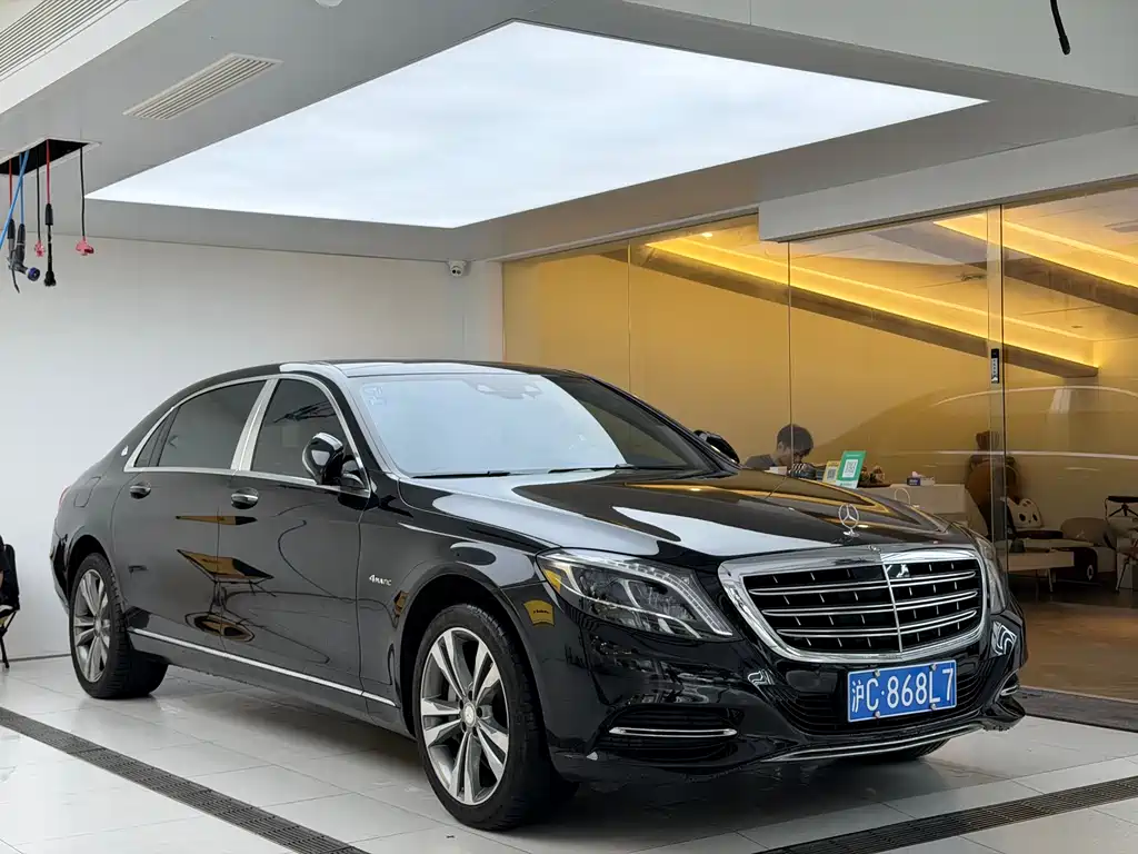 Maybach S-Class S 400 4 MATIC