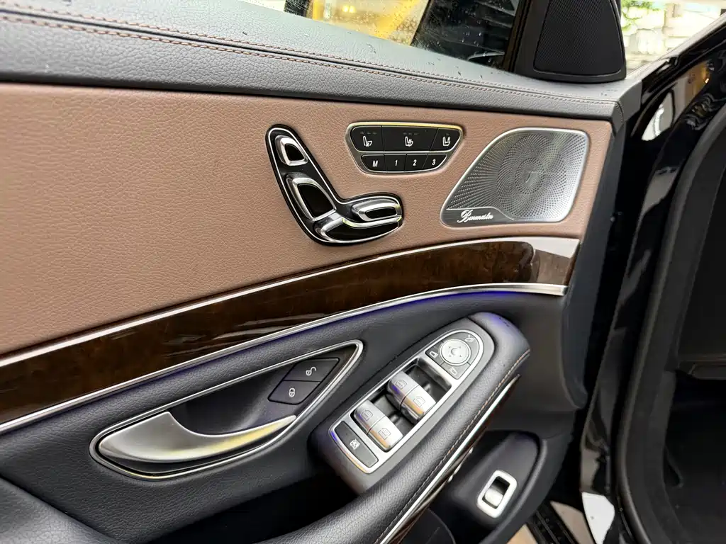 Maybach S-Class S 400 4 MATIC