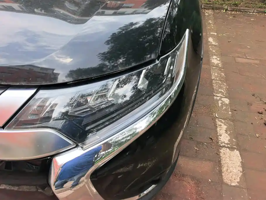 Outlander 欧蓝德 2019款 2.4 L 四驱致享版 5座 国V