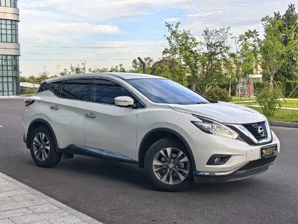 Murano 2.5 L XE 2 WD Elite