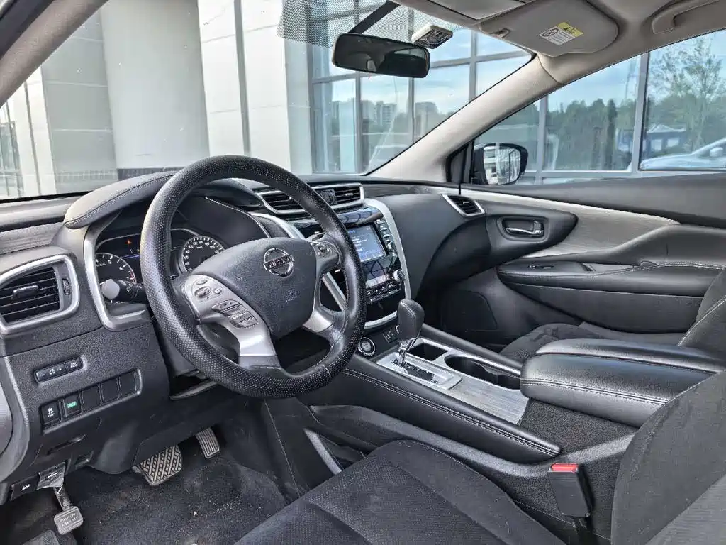 Murano 2.5 L XE 2 WD Elite