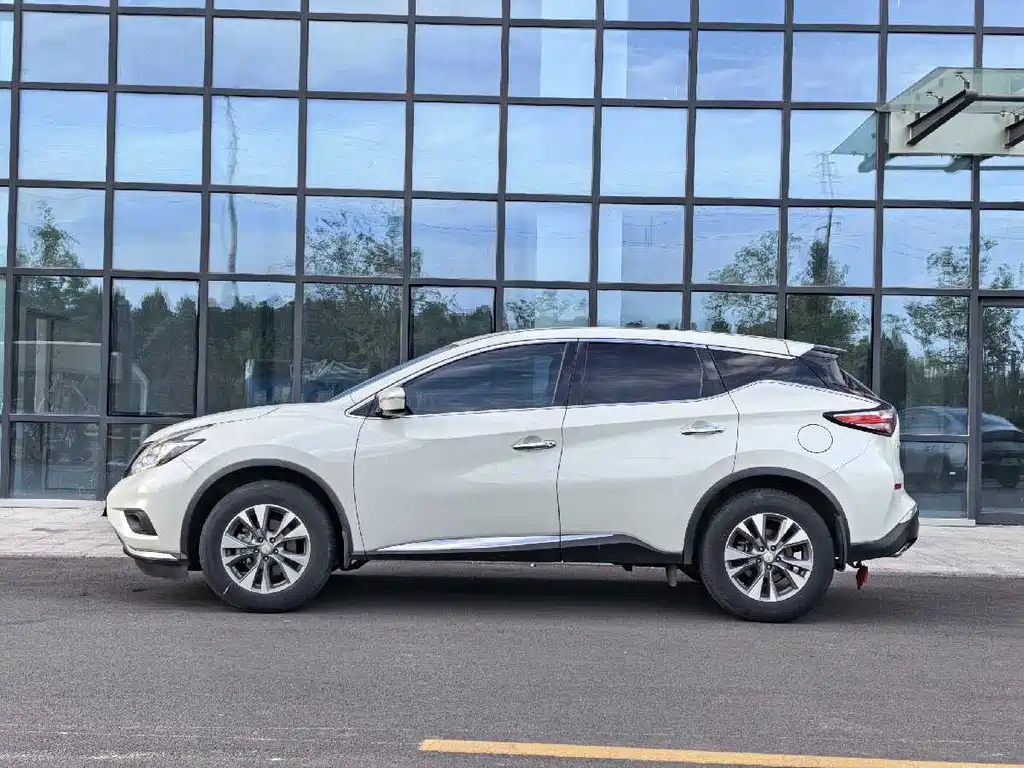 Murano 2.5 L XE 2 WD Elite