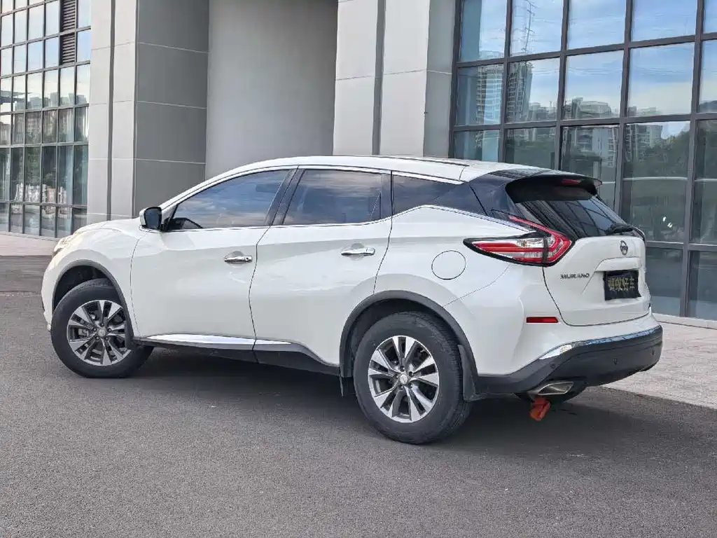 Murano 2.5 L XE 2 WD Elite