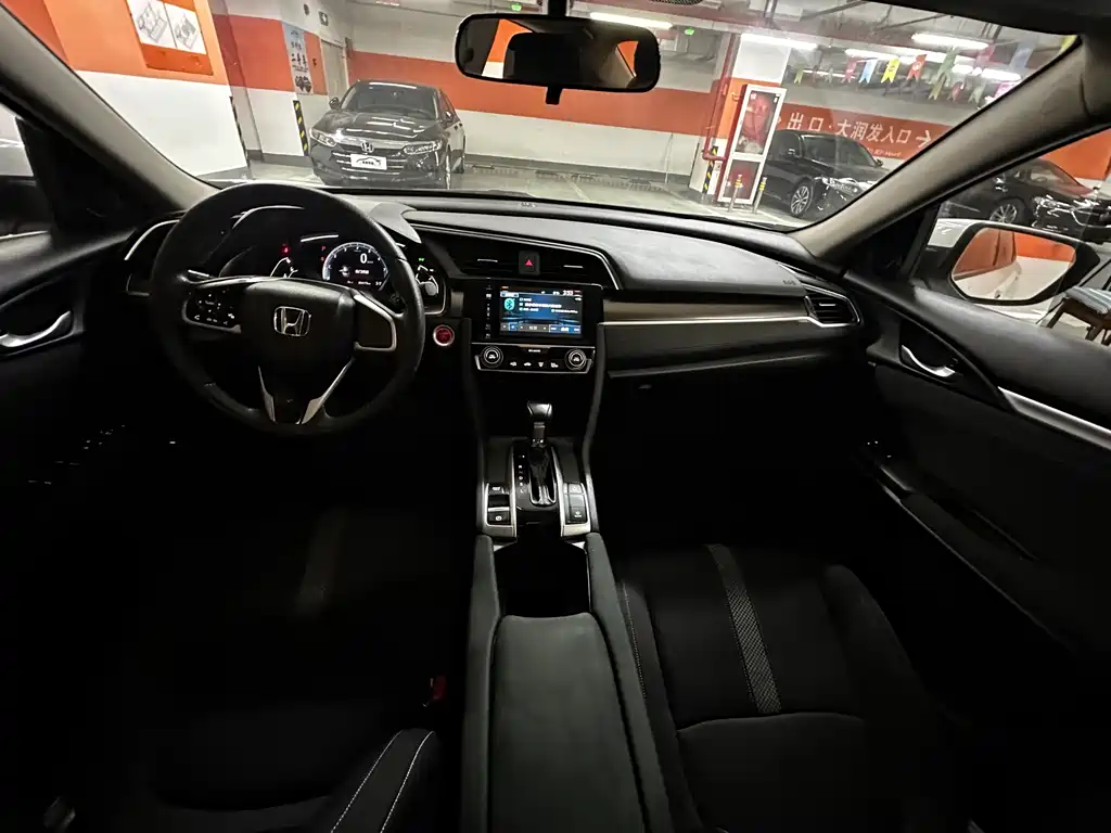 Civic 220 TURBO CVT Power Motion CN-V